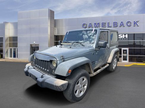 Used 2014 Jeep Wrangler Sport AWD/4WD image 2