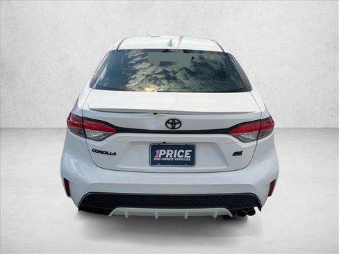 Used 2022 Toyota Corolla SE FWD image 6