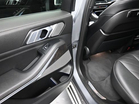 Used 2025 BMW X5 xDrive40i AWD/4WD image 7