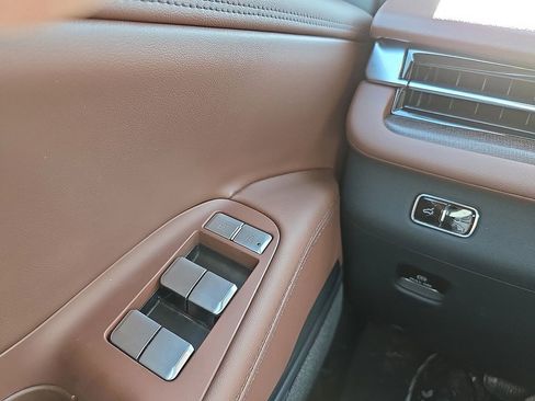 New 2026 Lincoln Navigator Reserve AWD/4WD image 17