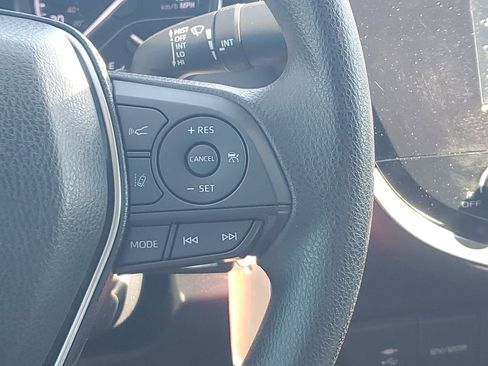 Used 2019 Toyota Camry XLE image 34