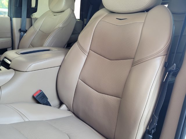 Used 2019 Cadillac Escalade Platinum AWD/4WD image 20