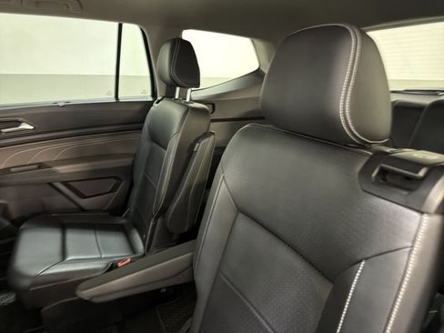 Used 2023 Volkswagen Atlas SE w/ Panoramic Sunroof Package AWD/4WD image 7