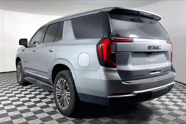 Used 2026 GMC Yukon Elevation w/ Elevation Premium Package AWD/4WD image 2