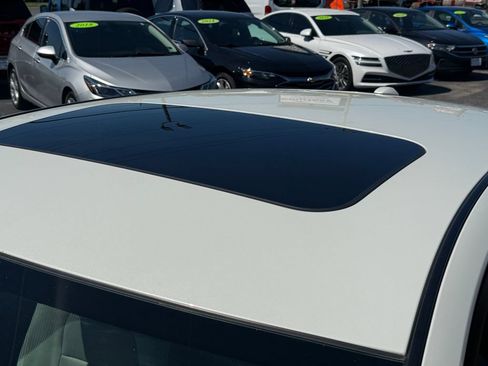 Used 2023 Nissan Altima 2.5 SV w/ SV Premium Package FWD image 13
