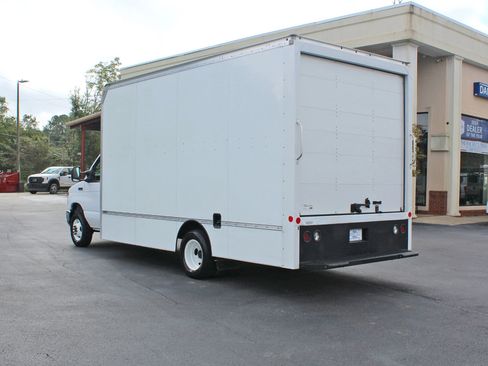 Used 2024 Ford E-450 and Econoline 450 Super Duty w/ Power Windows & Locks Group image 12