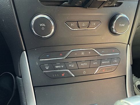 Used 2015 Ford Edge SEL w/ Equipment Group 201A AWD/4WD image 12
