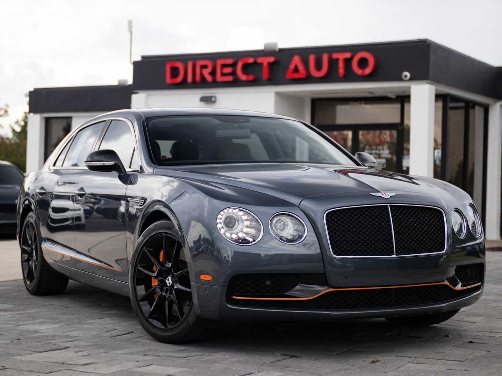Used 2018 Bentley Flying Spur S V8 AWD/4WD image 1