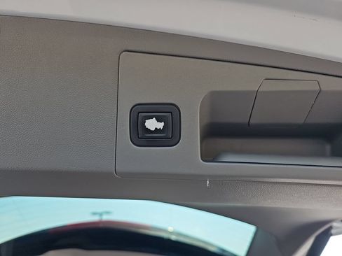 Used 2022 Cadillac XT5 Premium Luxury w/ LPO, Floor Liner Package FWD image 34