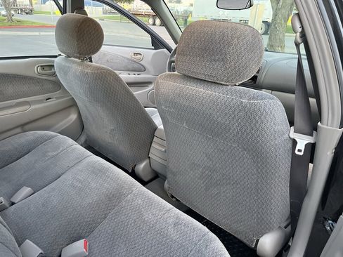 Used 2001 Toyota Corolla LE image 33