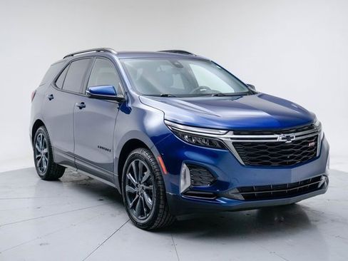 Used 2022 Chevrolet Equinox RS w/ RS Leather Package image 10