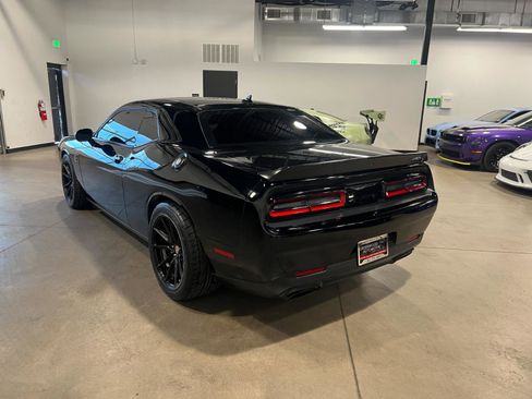 Used 2017 Dodge Challenger SRT Hellcat image 5