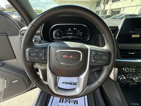 Certified 2023 GMC Yukon SLT w/ SLT Luxury Package image 20