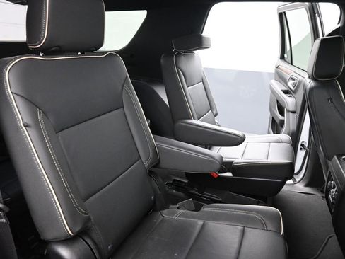 Used 2024 Chevrolet Tahoe Premier AWD/4WD image 23