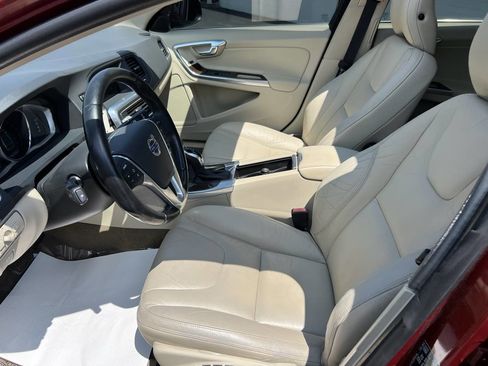 Used 2014 Volvo S60 T5 image 10