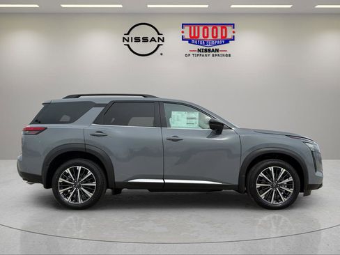 New 2026 Nissan Pathfinder Platinum AWD/4WD image 2