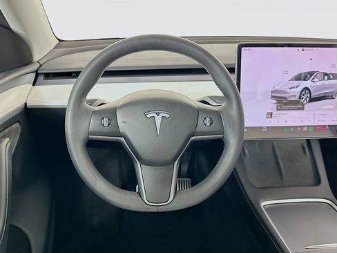Used 2023 Tesla Model Y Long Range AWD/4WD image 17