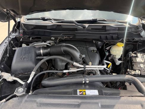 Used 2017 RAM 1500 Laramie AWD/4WD image 10