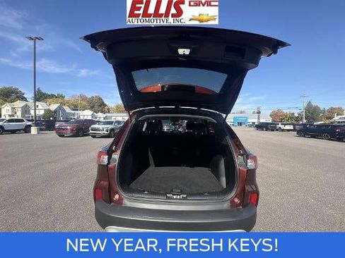 Used 2021 Ford Escape SE w/ Cold Weather Package image 27