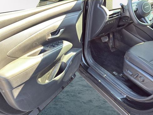 Certified 2025 Hyundai Tucson SEL FWD image 11