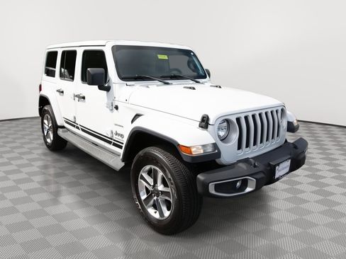 Used 2020 Jeep Wrangler Unlimited Sahara image 25