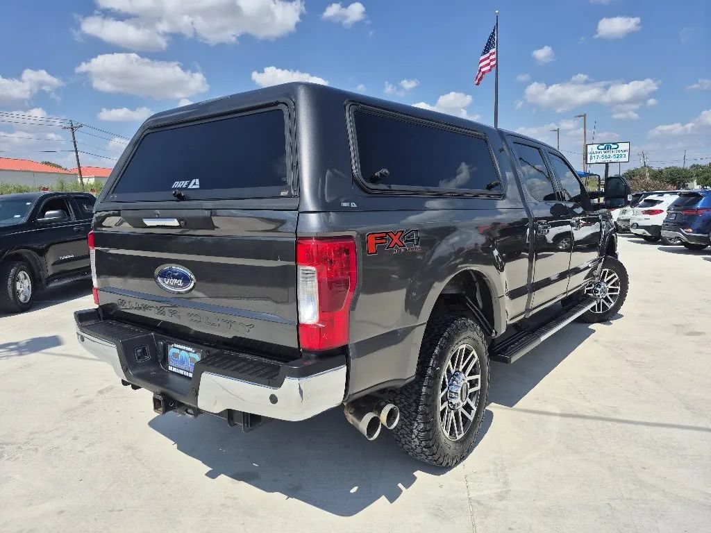 Used 2017 Ford F250 Lariat w/ Lariat Value Package AWD/4WD image 6