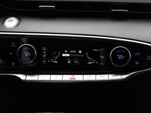 Used 2022 Genesis GV70 3.5T Sport w/ Sport Prestige Package image 21