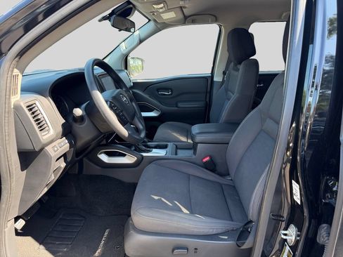 Used 2022 Nissan Frontier SV AWD/4WD image 15