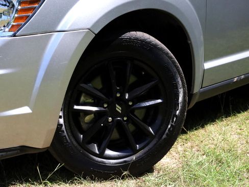 Used 2020 Dodge Journey SE w/ Blacktop Package image 17