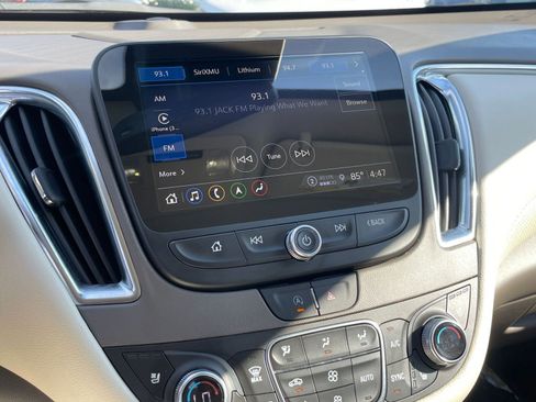 Used 2024 Chevrolet Malibu LT image 21