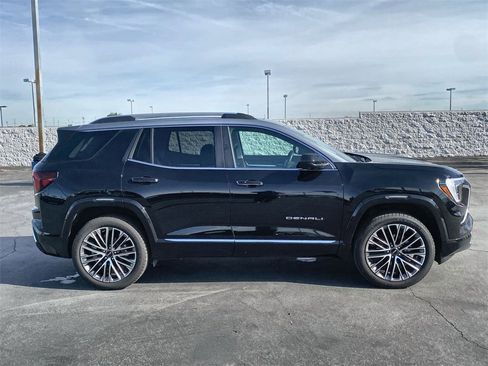 Used 2026 GMC Terrain Denali w/ LPO, Floor Liner Package image 38