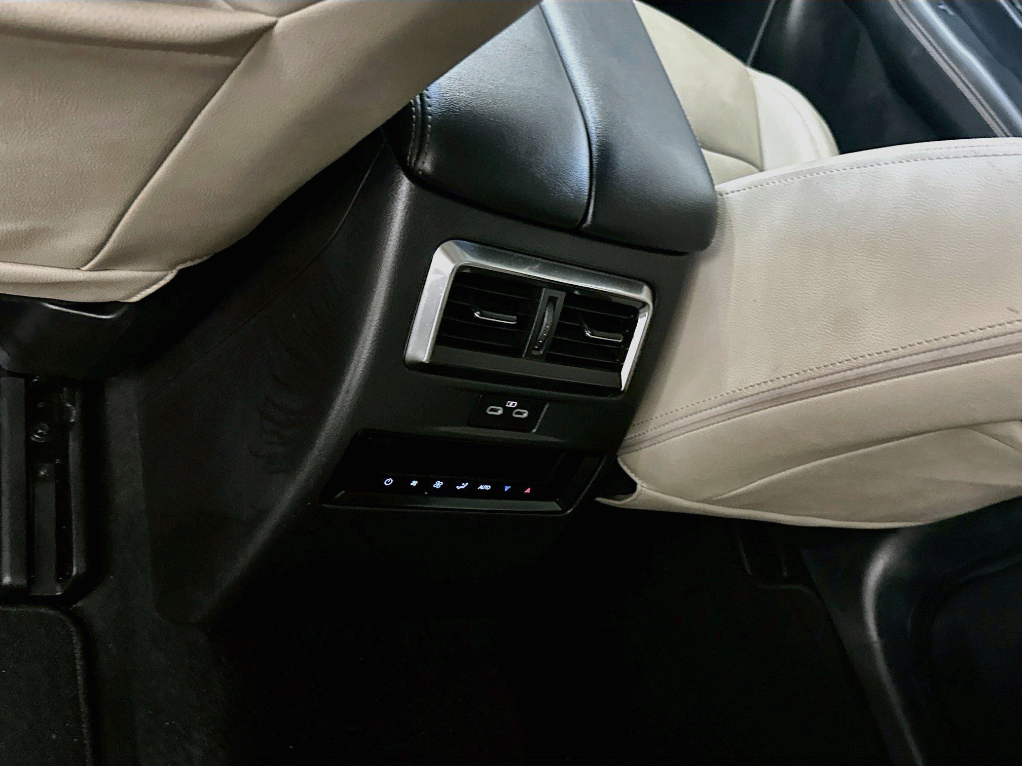 Used 2024 MAZDA CX-90 Plug-In Hybrid w/ Preferred AWD/4WD image 29