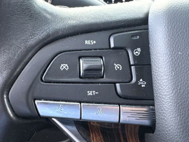 Used 2022 Cadillac Escalade ESV Luxury w/ LPO, Illumination Package AWD/4WD image 30