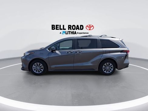 Used 2021 Toyota Sienna LE FWD image 5