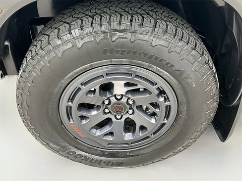 Used 2025 Nissan Frontier PRO-4X w/ Pro Premium Package image 32