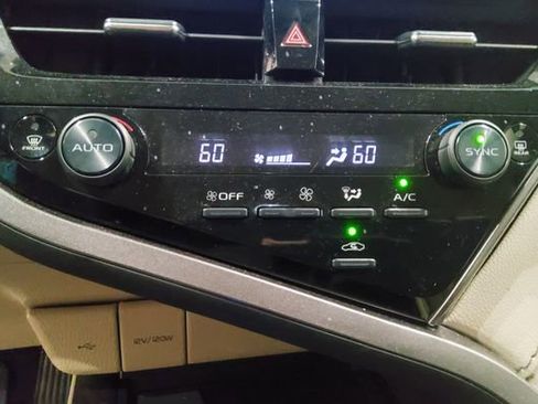 Used 2023 Toyota Camry LE FWD image 29