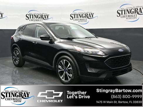 Used 2022 Ford Escape SE w/ SE Sport Appearance Package FWD image 1