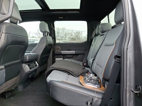 Used 2024 Ford F150 Lightning Lariat image 10