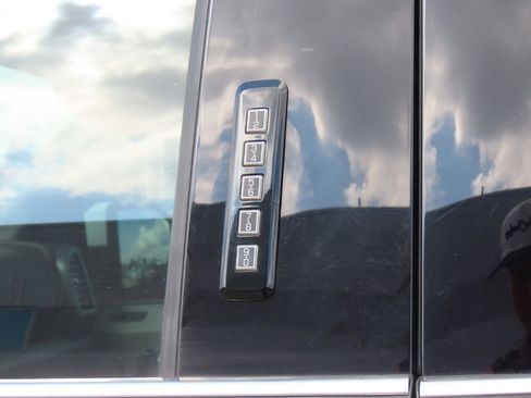 Used 2020 Ford F150 Limited w/ Trailer Tow Package image 19