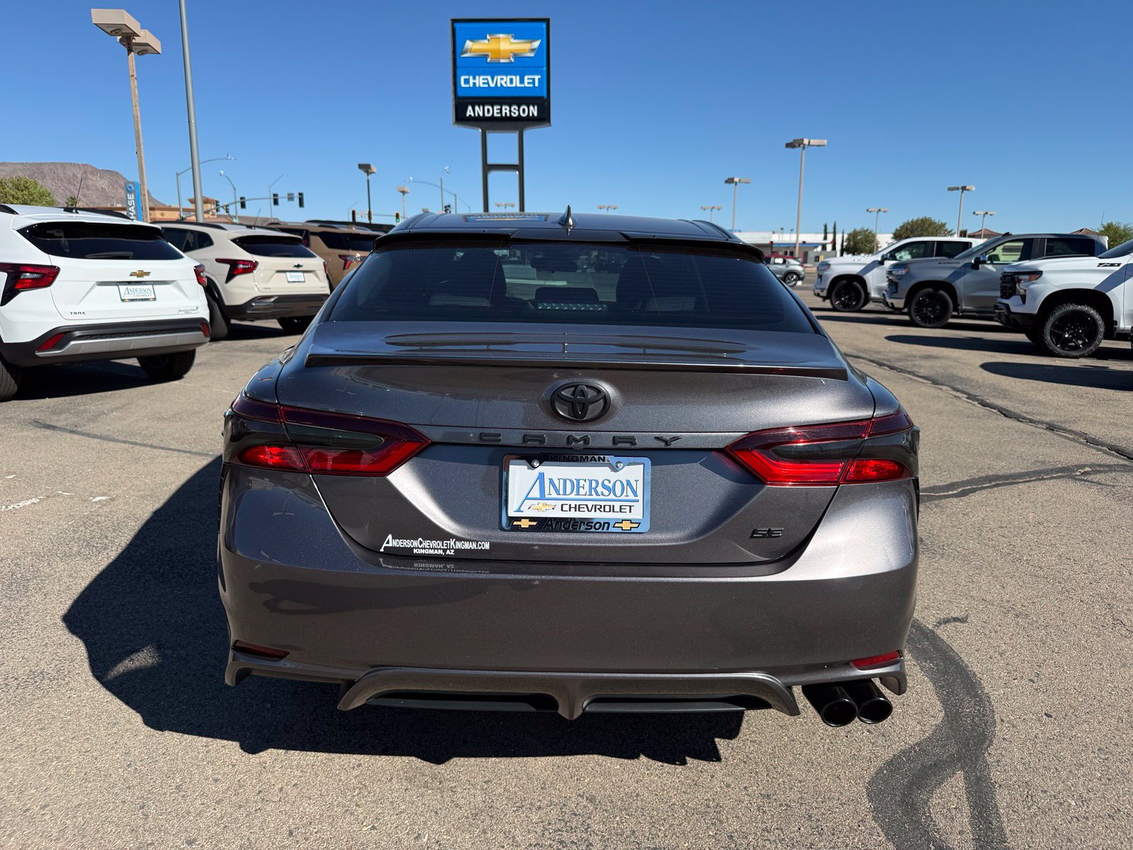 Used 2022 Toyota Camry SE w/ Carpet Mat Package (TMS) FWD image 7