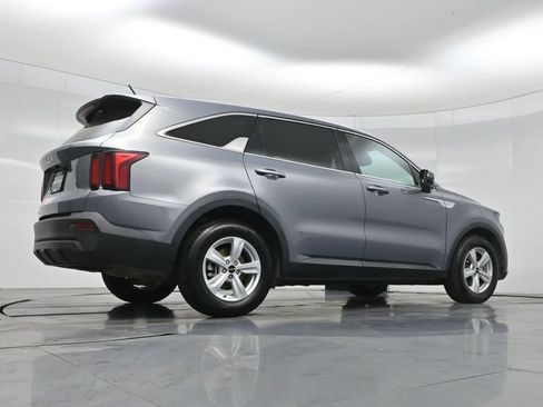 Certified 2023 Kia Sorento LX FWD image 51