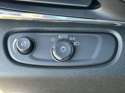 New 2026 Buick Envista Sport Touring w/ Convenience I Package FWD image 17