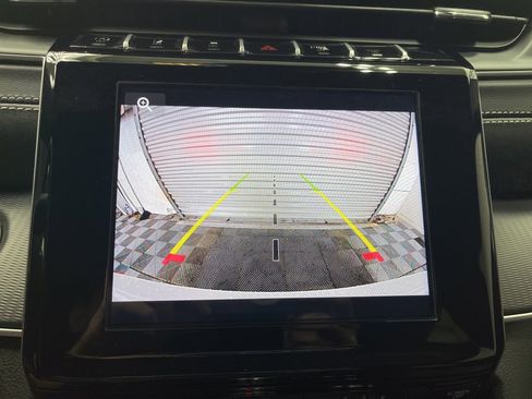 New 2025 Jeep Grand Cherokee Altitude image 9