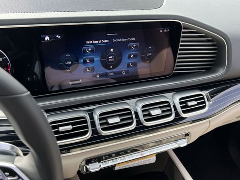 New 2026 Mercedes-Benz GLE 580 4MATIC image 26