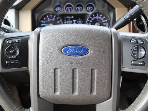 Used 2015 Ford F250 Lariat w/ Lariat Interior Package AWD/4WD image 15