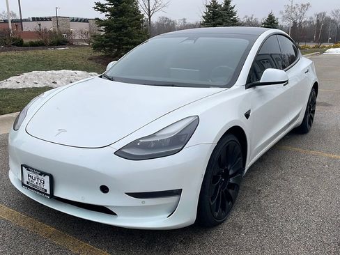 Used 2021 Tesla Model 3 Performance image 3