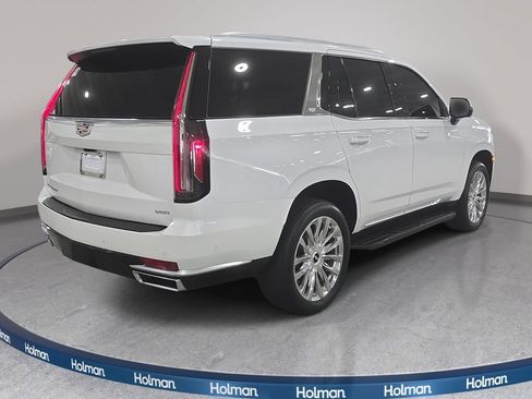 Used 2023 Cadillac Escalade Premium Luxury RWD image 6