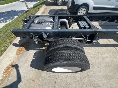 New 2024 Chevrolet Low Cab Forward image 11