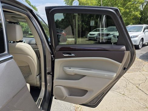 Used 2011 Cadillac SRX Luxury FWD image 37