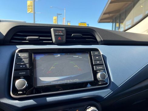 Used 2025 Nissan Versa SV FWD image 24